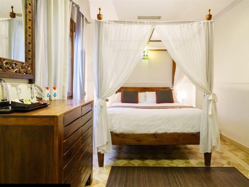 גרנדה Hotel Boutique Reina Mora מראה חיצוני תמונה