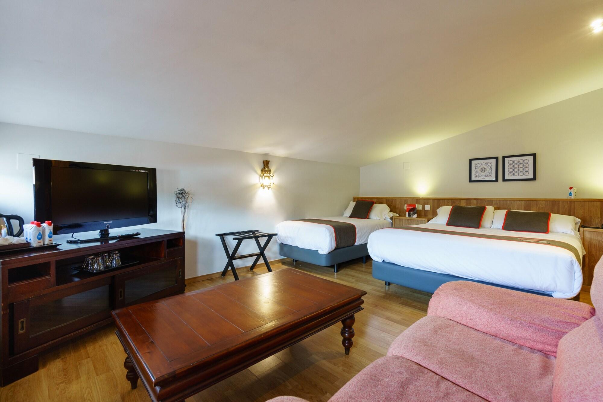 גרנדה Hotel Boutique Reina Mora מראה חיצוני תמונה